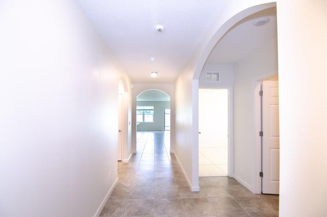 6205 NW Regent Street, Port St. Lucie, Port St Lucie, FL 34983