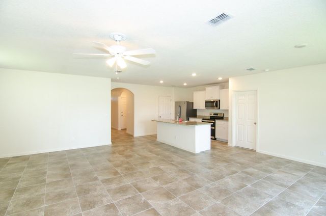 6205 NW Regent Street, Port St. Lucie, Port St Lucie, FL 34983