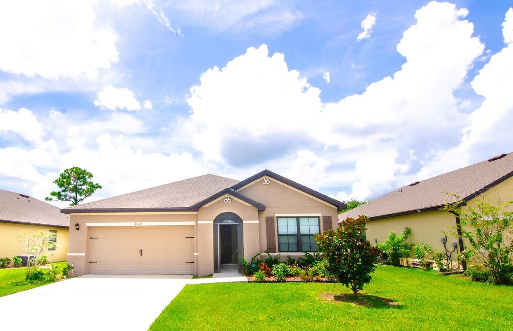 6205 NW Regent Street, Port St. Lucie, Port St Lucie, FL 34983