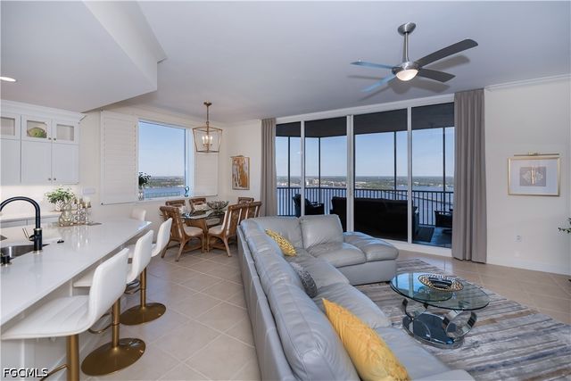 2104 W First ST 3103, Fort Myers, FL 33901