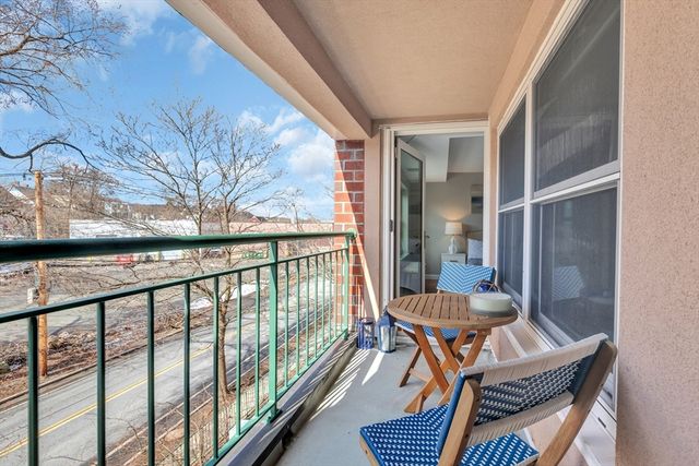 1 Watermill Pl 312, Arlington, MA 02476