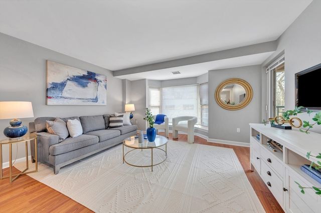 1 Watermill Pl 312, Arlington, MA 02476