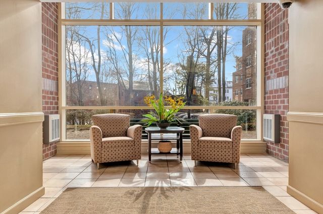 1 Watermill Pl 312, Arlington, MA 02476