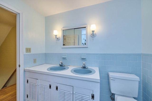 4 Hyder St, Westborough, MA 01581
