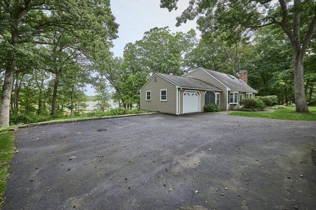 4 Hyder St, Westborough, MA 01581