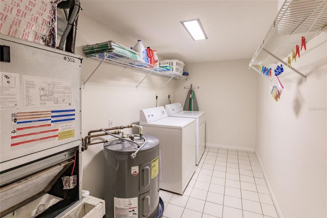 1055 W PEPPERTREE DRIVE 302AA, Sarasota, FL 34242