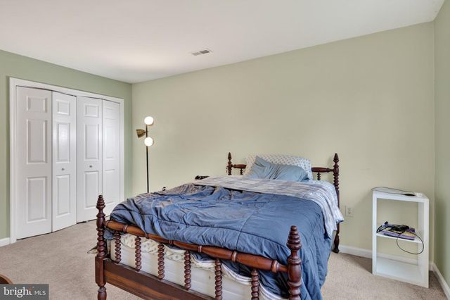 490 SPLIT RAIL RD, Front Royal, VA 22630