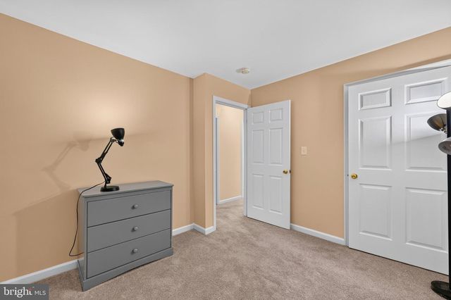 490 SPLIT RAIL RD, Front Royal, VA 22630