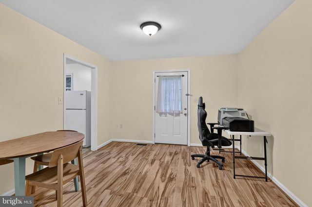 490 SPLIT RAIL RD, Front Royal, VA 22630