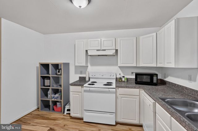 490 SPLIT RAIL RD, Front Royal, VA 22630