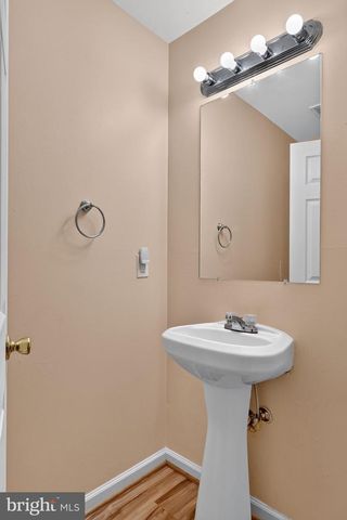 490 SPLIT RAIL RD, Front Royal, VA 22630