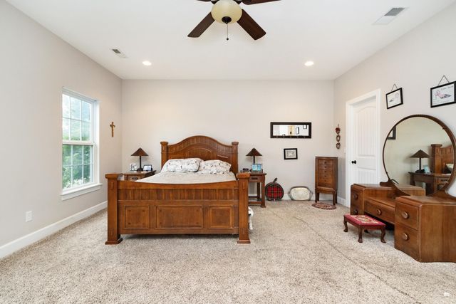 1005 Cassidy, Manhattan, KS 66502