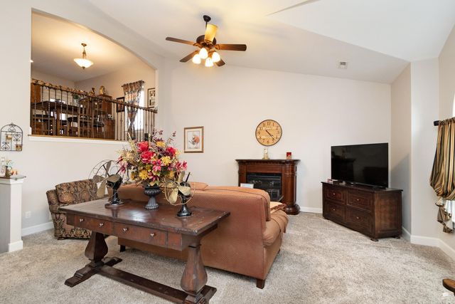 1005 Cassidy, Manhattan, KS 66502