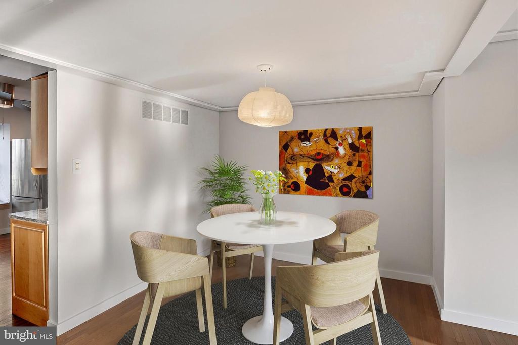 Image 8 of property listing at 10536 E WIND WAY, Columbia, MD 21044