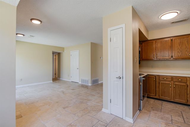 5818 BOBBITT DR, Bartlett, TN 38134