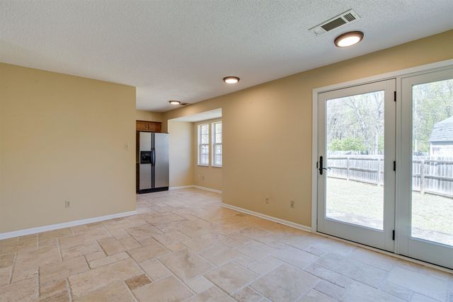 5818 BOBBITT DR, Bartlett, TN 38134