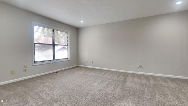933 Creek Side, Fayetteville, NC 28303