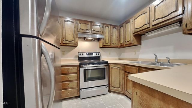 933 Creek Side, Fayetteville, NC 28303