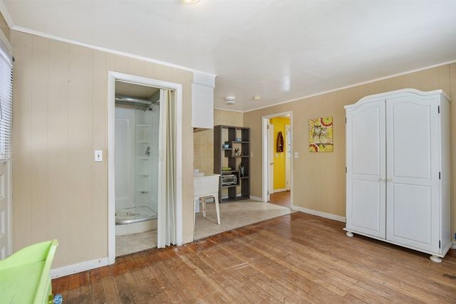 51 Chase St, Barnstable, MA 02601