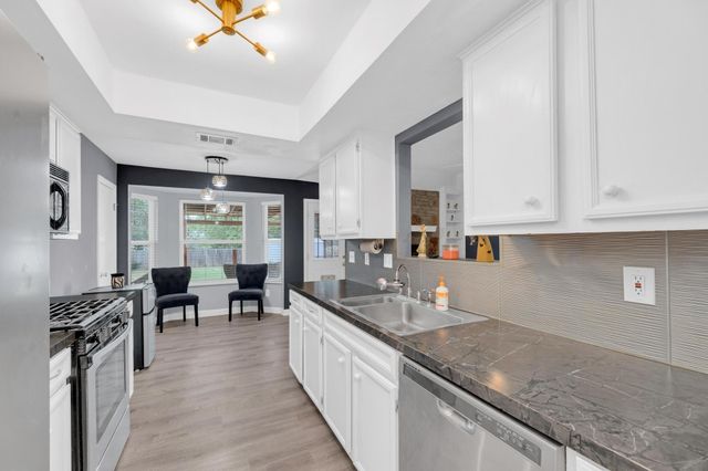 607 Garden Path CV, Round Rock, TX 78664
