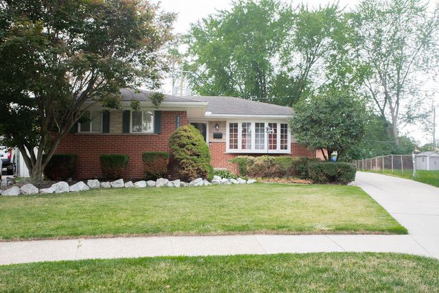 8905 Seminole, Redford, MI 48239