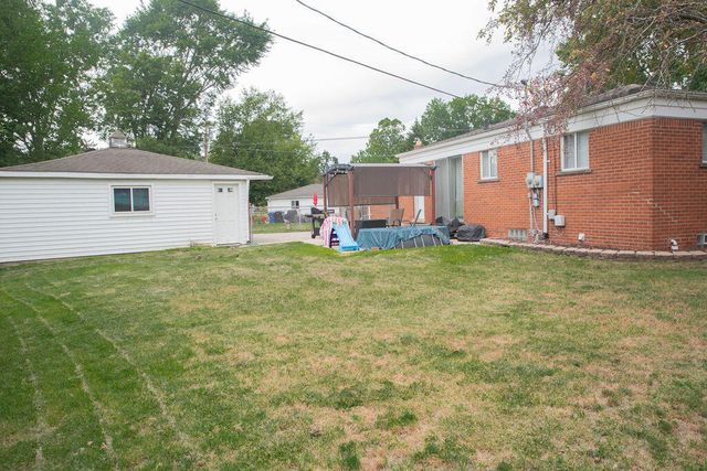 8905 Seminole, Redford, MI 48239