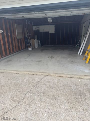 565 Irving Park Boulevard, Sheffield Lake, OH 44054