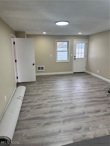 565 Irving Park Boulevard, Sheffield Lake, OH 44054