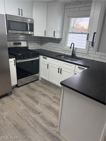 565 Irving Park Boulevard, Sheffield Lake, OH 44054