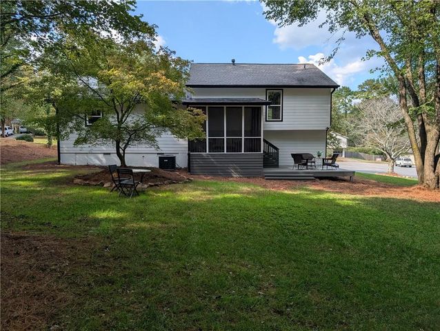 9760 Loblolly Lane, Roswell, GA 30075