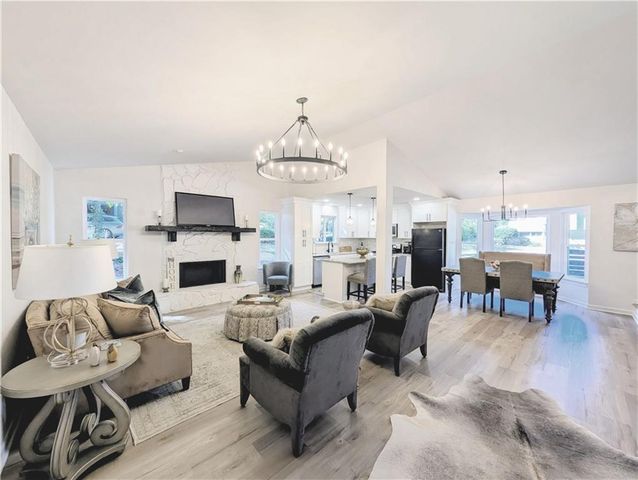 9760 Loblolly Lane, Roswell, GA 30075