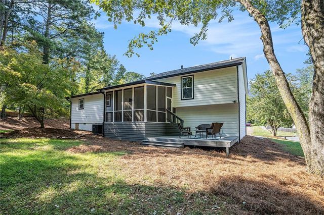 9760 Loblolly Lane, Roswell, GA 30075