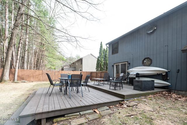 70 Pepperbush Place, Ballston Spa, NY 12020