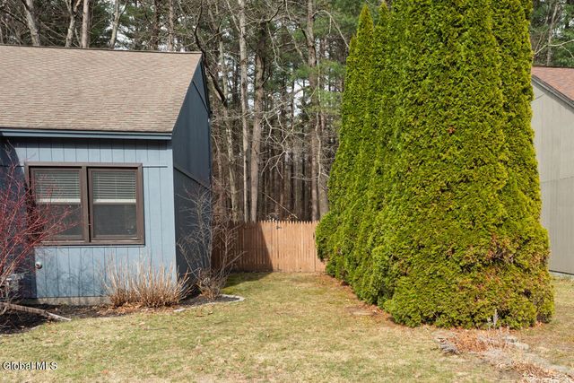 70 Pepperbush Place, Ballston Spa, NY 12020