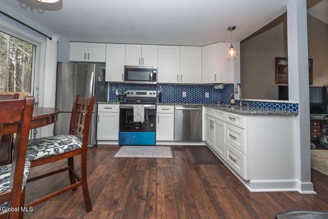 70 Pepperbush Place, Ballston Spa, NY 12020