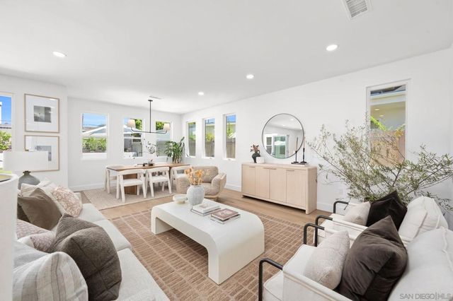 2861 59 Burgener, San Diego, CA 92110