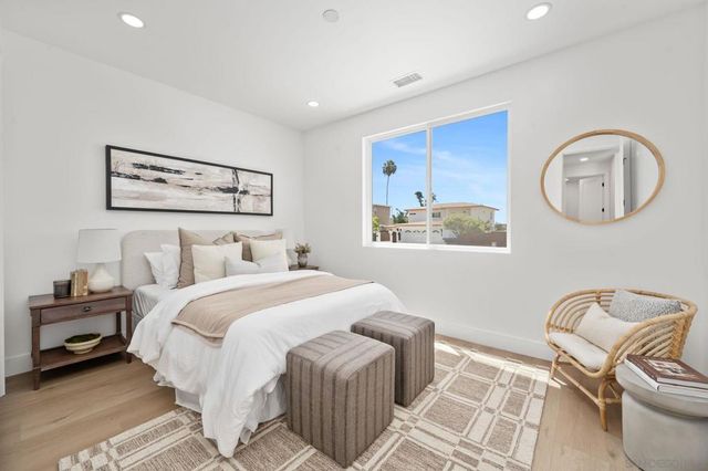 2861 59 Burgener, San Diego, CA 92110