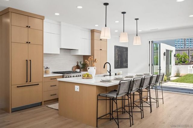 2861 59 Burgener, San Diego, CA 92110