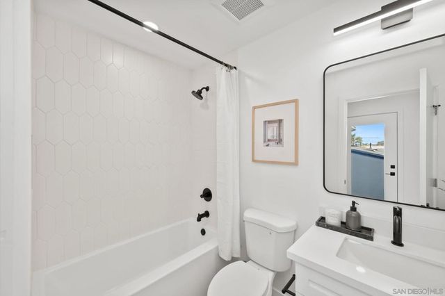 2861 59 Burgener, San Diego, CA 92110