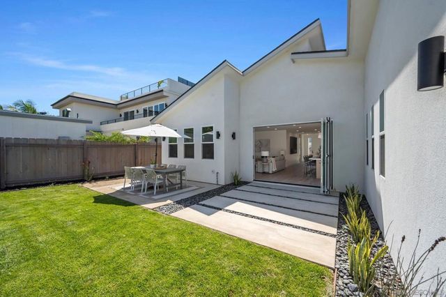 2861 59 Burgener, San Diego, CA 92110