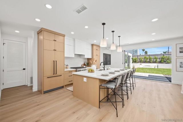 2861 59 Burgener, San Diego, CA 92110