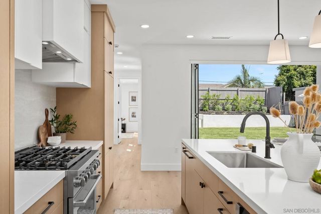 2861 59 Burgener, San Diego, CA 92110