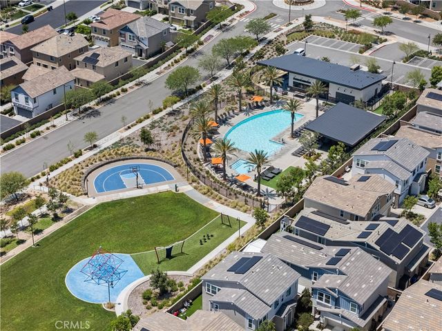 16736 Petrus Lane, Fontana, CA 92336