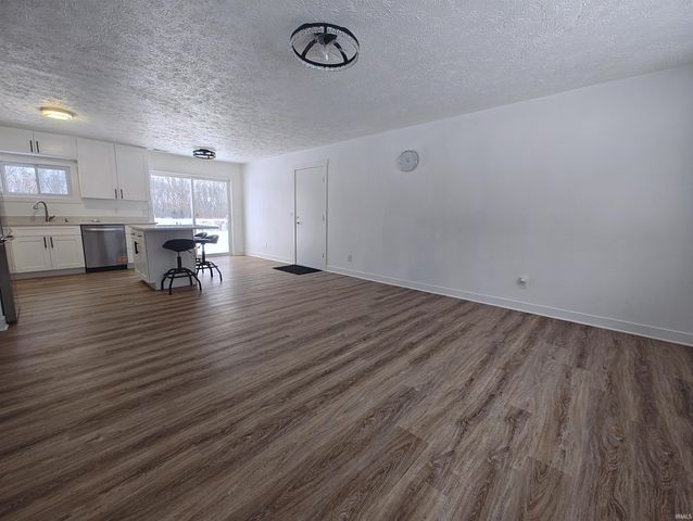 7180 E 25 North, Knox, IN 46534