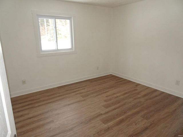 7180 E 25 North, Knox, IN 46534