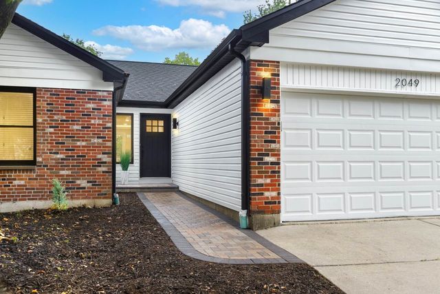 2049 Dorval Drive, Naperville, IL 60565