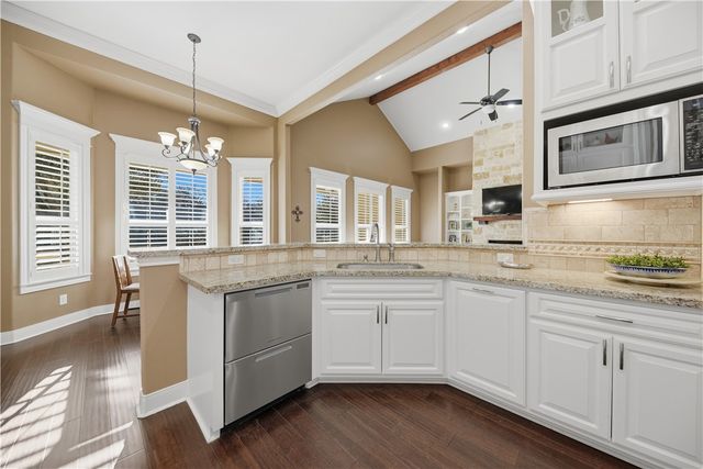 110 Windy Acres Road, Brenham, TX 77833