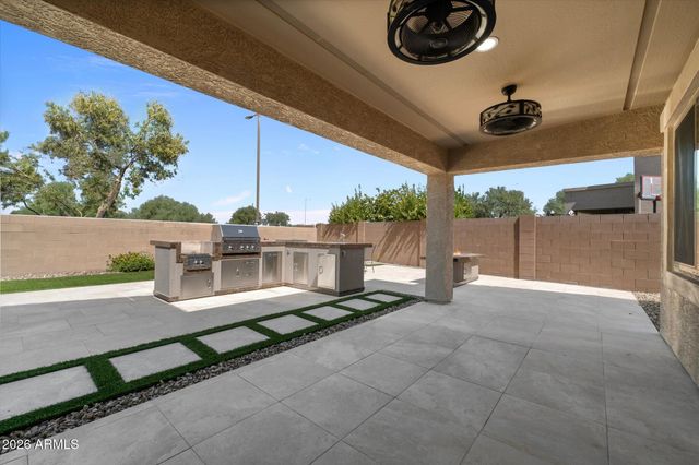23306 N 40TH Place, Phoenix, AZ 85050