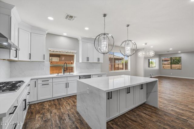 23306 N 40TH Place, Phoenix, AZ 85050