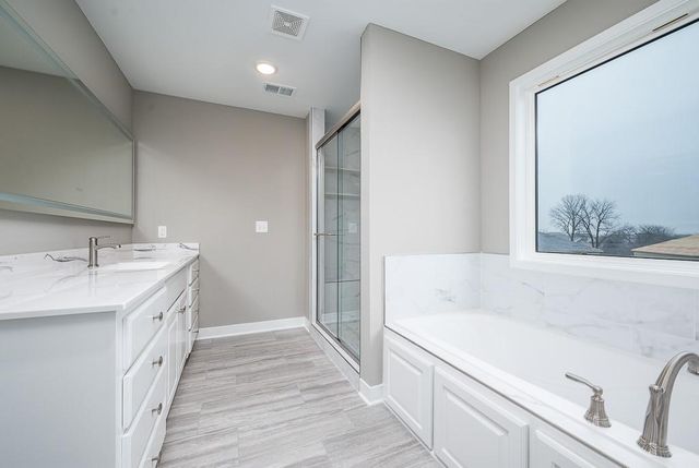 1528 N 157th Lane, Basehor, KS 66007